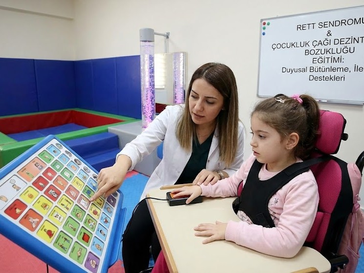 Rett Sendromu ve Çocukluk Çağı Dezintegratif Bozukluğu banner